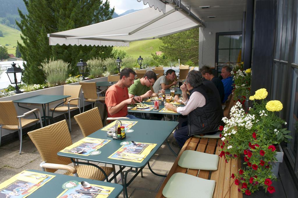 Hotel-Restaurant Sternen Nesslau Zewnętrze zdjęcie